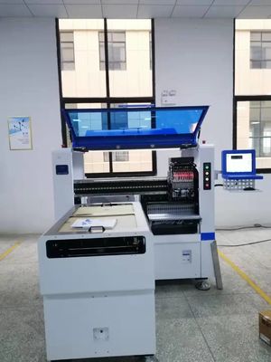 Φακός 0402 οδηγήσεων επιλογή SMT και εξοπλισμός 45000 παράθυρα 7 θέσεων Cph σύστημα