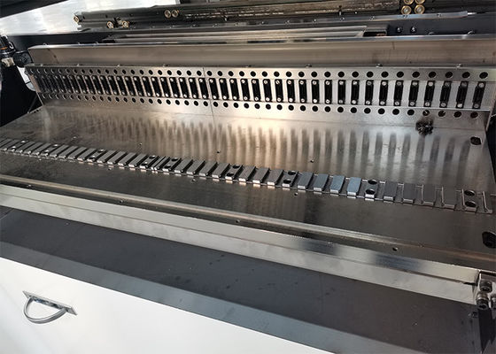 Κεφάλια 32 εναλλασσόμενου ρεύματος επιλογή PCB SMT βολβών των οδηγήσεων σταθμών τροφοδοτών 380V 40000CPH 10 και μηχανή θέσεων